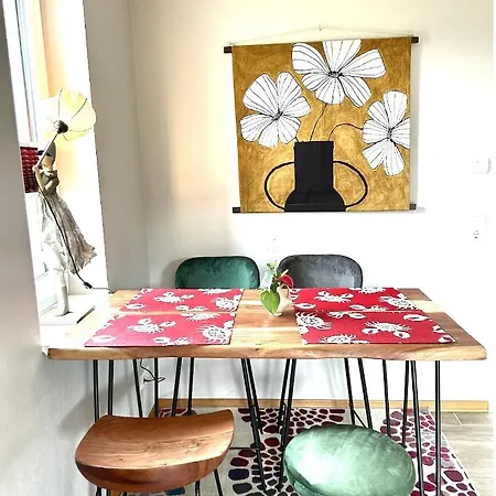 Apartment Ferienwohnung An Der Orangerie