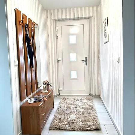 Apartment Ferienwohnung An Der Orangerie